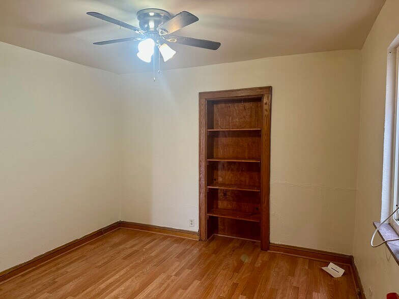 More Photos Of 4833-4835 Maccorkle Ave, Charleston Storefront Retail Residential For Sale