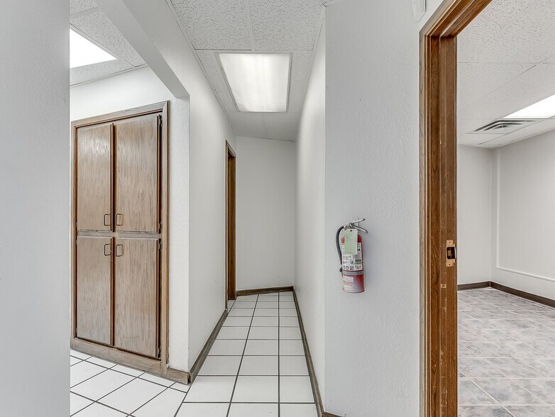 More Photos Of 901 N Virginia Ave, Oklahoma City Manufacturing For Sale