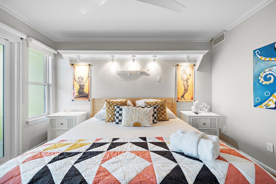 More Photos Of 1628 Seawall Blvd, Galveston Apartments For Sale