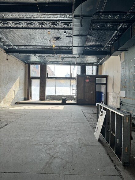 More Photos Of 20 W Louisiana St, Indianapolis Storefront Retail Residential For Lease