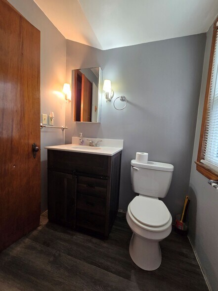 More Photos Of 368 Pittsburgh Rd, Butler Flex For Sale