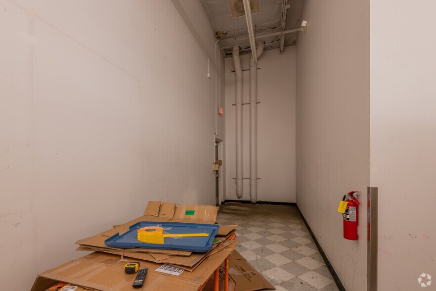 More Photos Of 2800 Power Inn Rd, Sacramento Freestanding For Lease