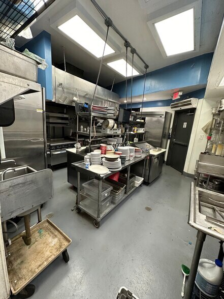 More Photos Of 2538-2540 Hyperion Ave, Los Angeles Restaurant For Lease
