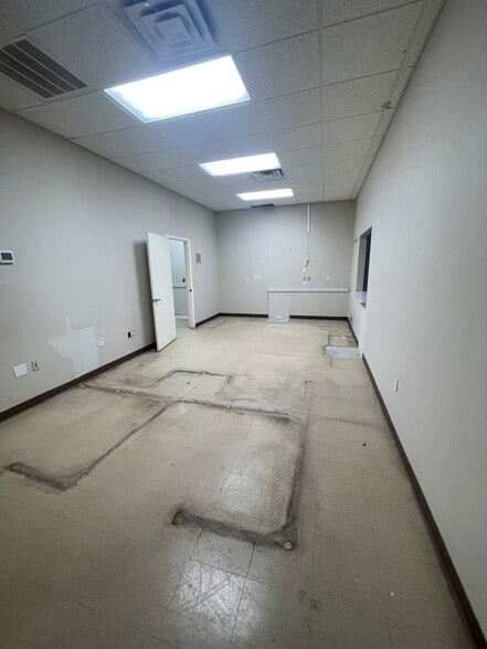 More Photos Of 2255 Dunn Ave, Jacksonville Medical For Lease