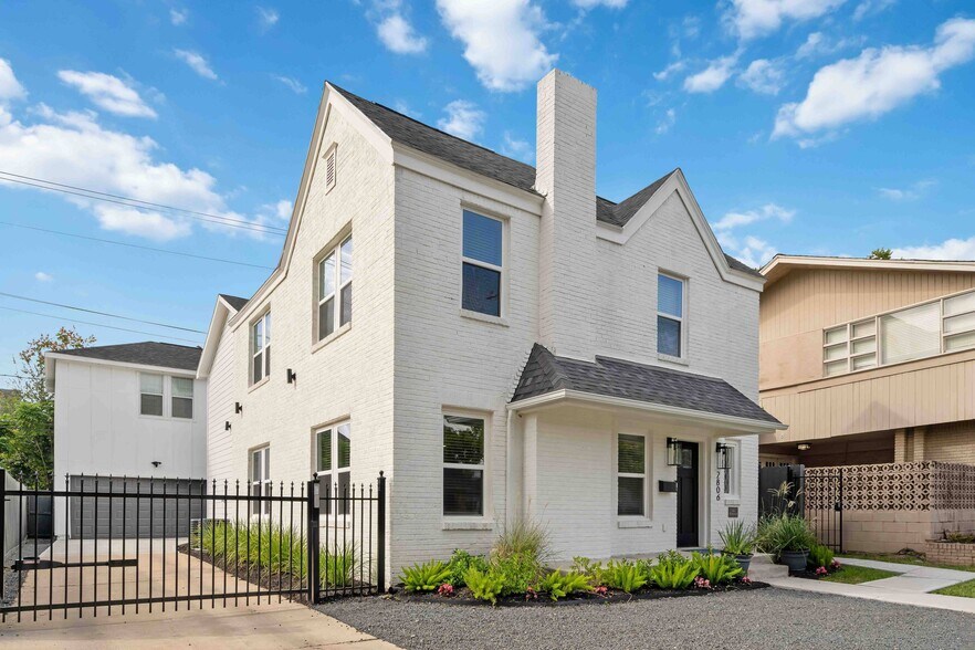 More Photos Of 2806 Rosewood St, Houston Multifamily For Sale