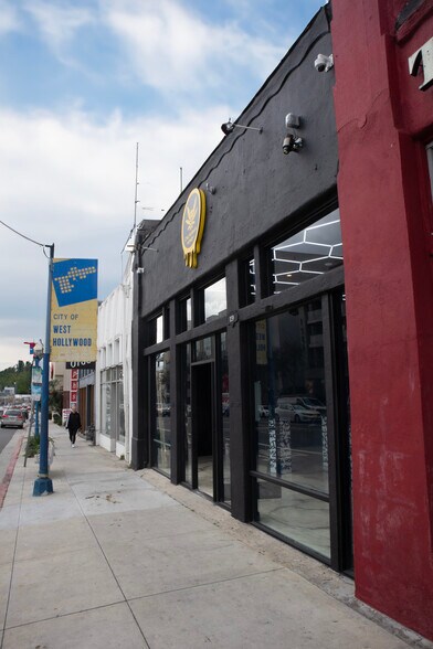 More Photos Of 1257-1261 N La Brea Ave, Los Angeles Freestanding For Lease