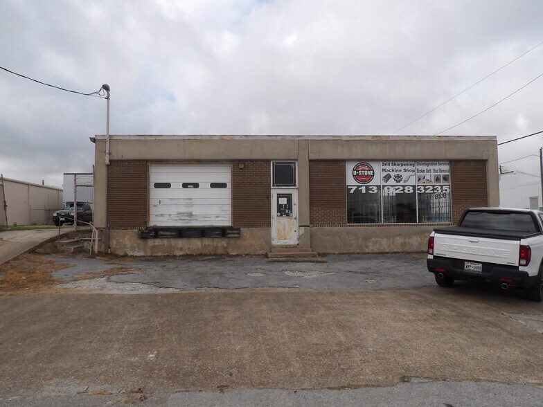 More Photos Of 1812 Wayside Dr, Houston Distribution For Lease