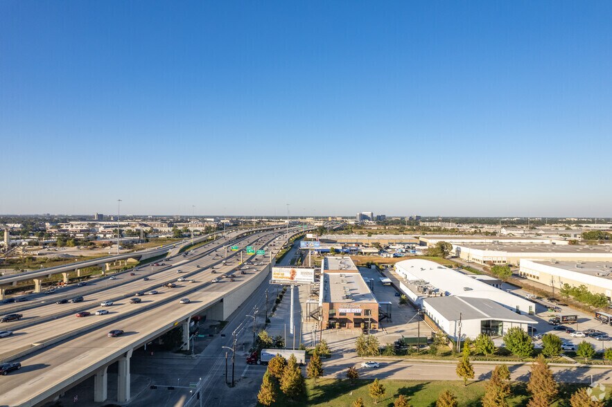 More Photos Of 1000 W Loop Fwy N, Houston Unknown For Lease