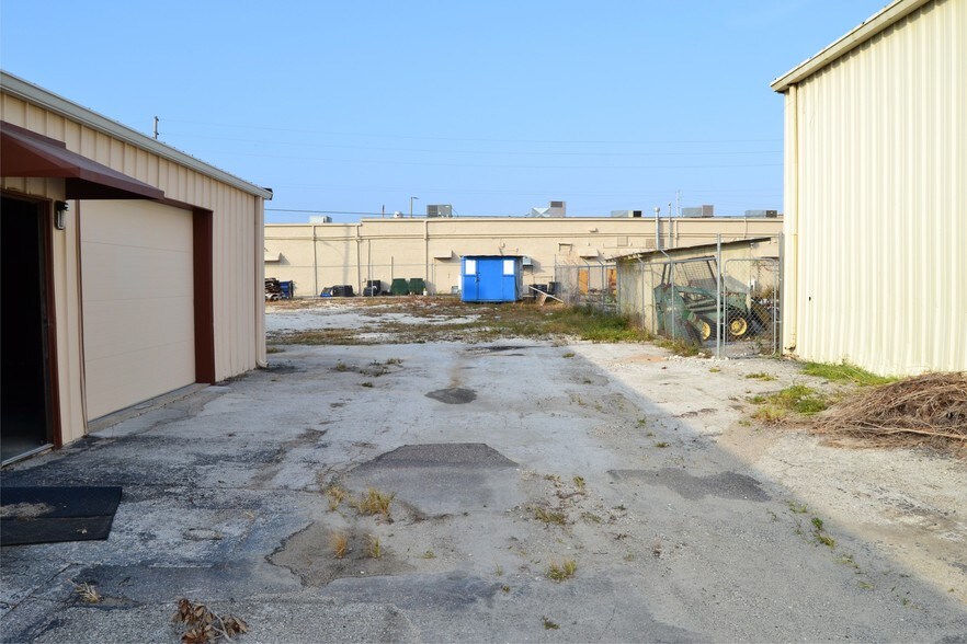 More Photos Of 6603 Industrial Ave, Port Richey Warehouse For Lease