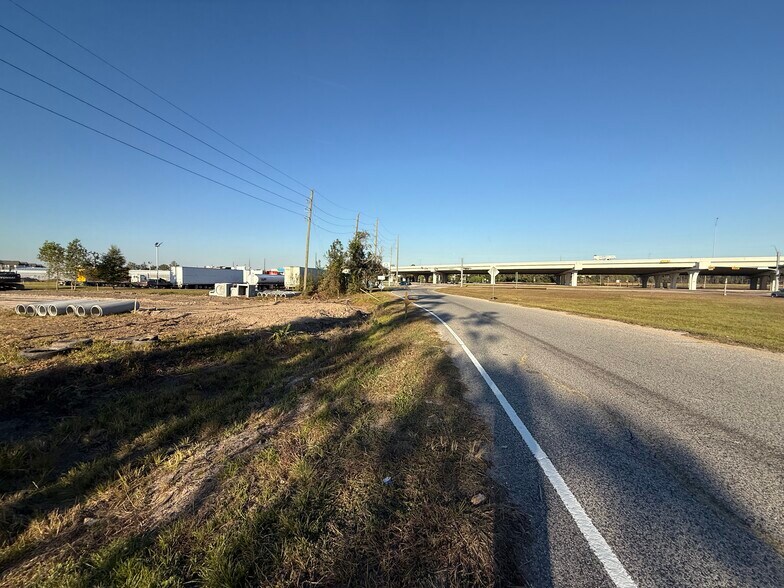 More Photos Of 11731 C E King Parkway, Houston Land For Lease