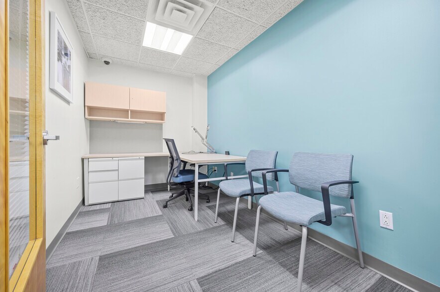 More Photos Of 5-14 51st Ave, Long Island City Storefront Retail Office For Lease