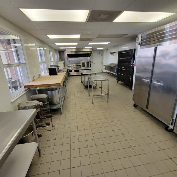 More Photos Of 2220 N Charles St, Baltimore Office For Sale