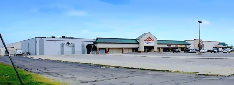 More Photos Of 5074-5206 W 38th St, Indianapolis Unknown For Lease