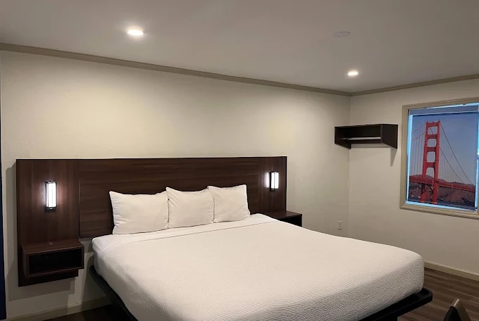More Photos Of 710 S Scott St, Bainbridge Hotel For Sale