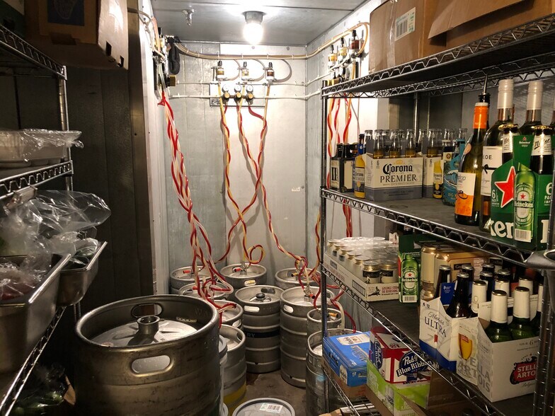 More Photos Of 6000-6022 N 16th St, Phoenix Unknown For Lease