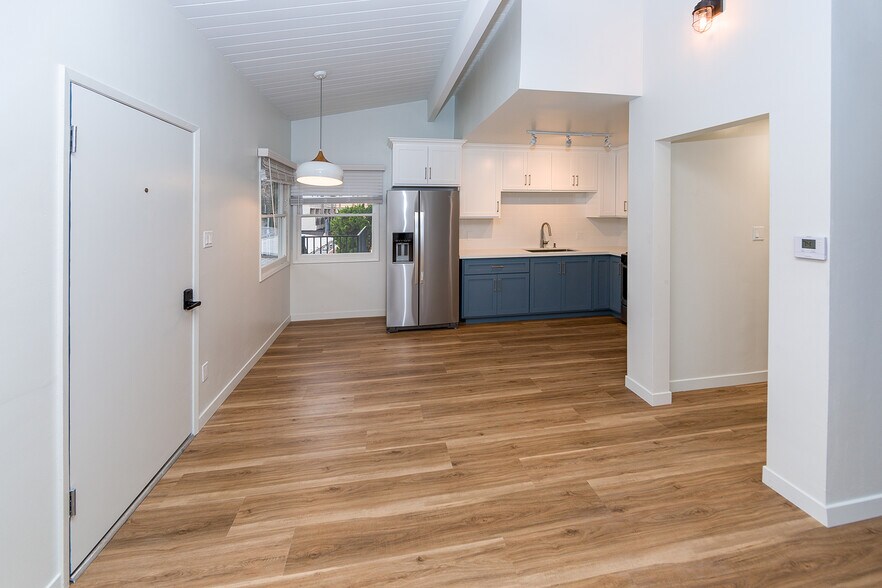 More Photos Of 1057 Euclid Ave, Long Beach Apartments For Sale