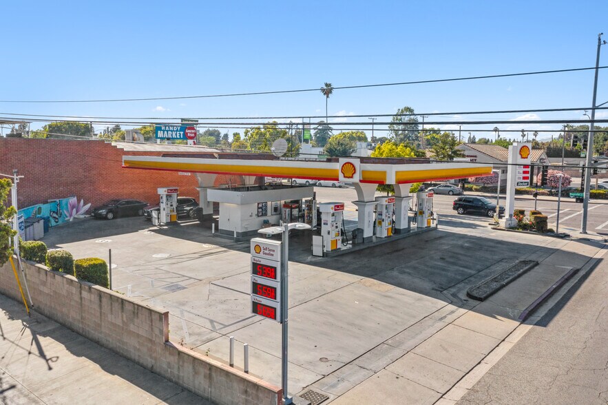 More Photos Of 2500 W Magnolia Blvd, Burbank Service Station For Sale