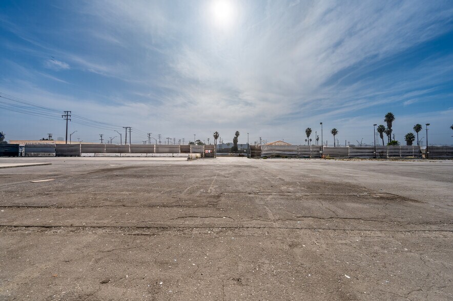 More Photos Of 1700 W Anaheim St, Long Beach Manufacturing For Lease