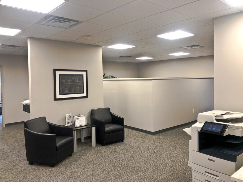 More Photos Of 3690 N Peachtree Rd, Chamblee Loft Creative Space For Lease