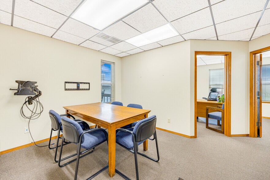 More Photos Of 2910 N Arcadia St, Colorado Springs Office For Lease