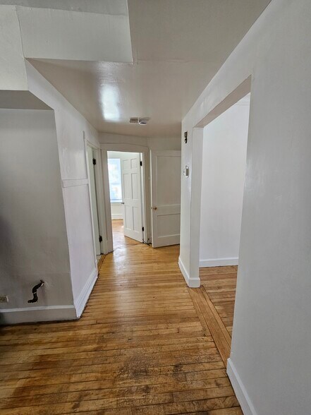 More Photos Of 1135-1141 N Lamon Ave, Chicago Apartments For Sale