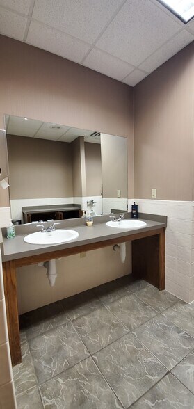 More Photos Of 626 W Main St, Fairfield Lodge Meeting Hall For Lease