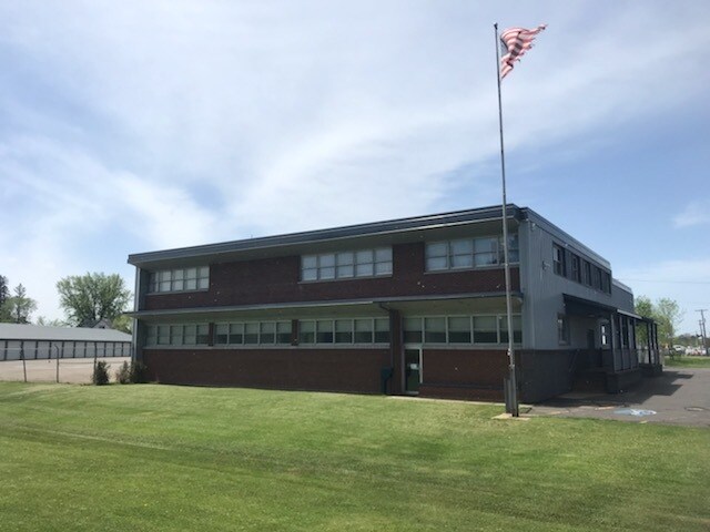 More Photos Of 1711 E 13th St, Hibbing Flex For Lease