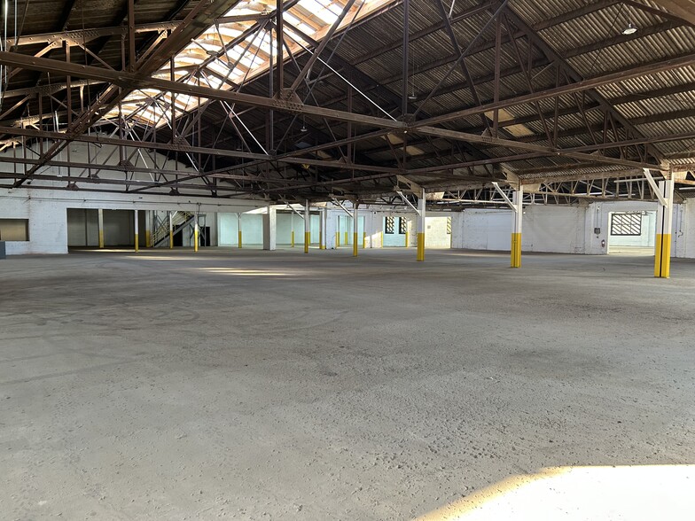 More Photos Of 517 Eastanallee Ave, Athens Industrial For Lease