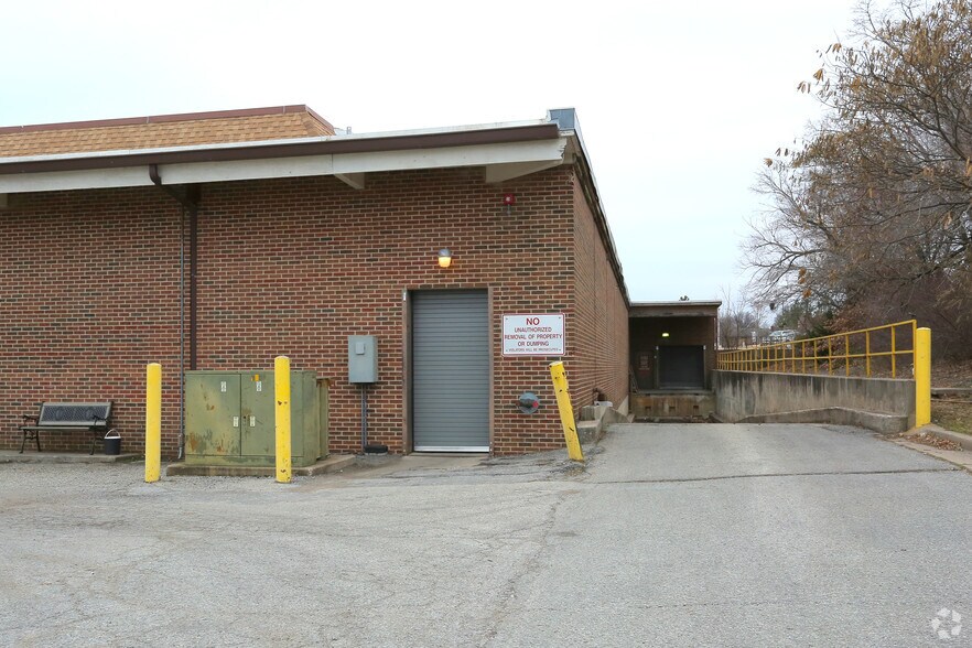 More Photos Of 915 S Madison Blvd, Bartlesville Supermarket For Sale