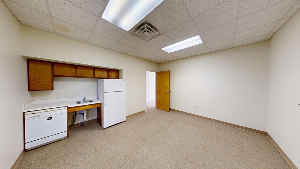 More Photos Of 180 Joe Wimberley Blvd, Wimberley Medical For Lease