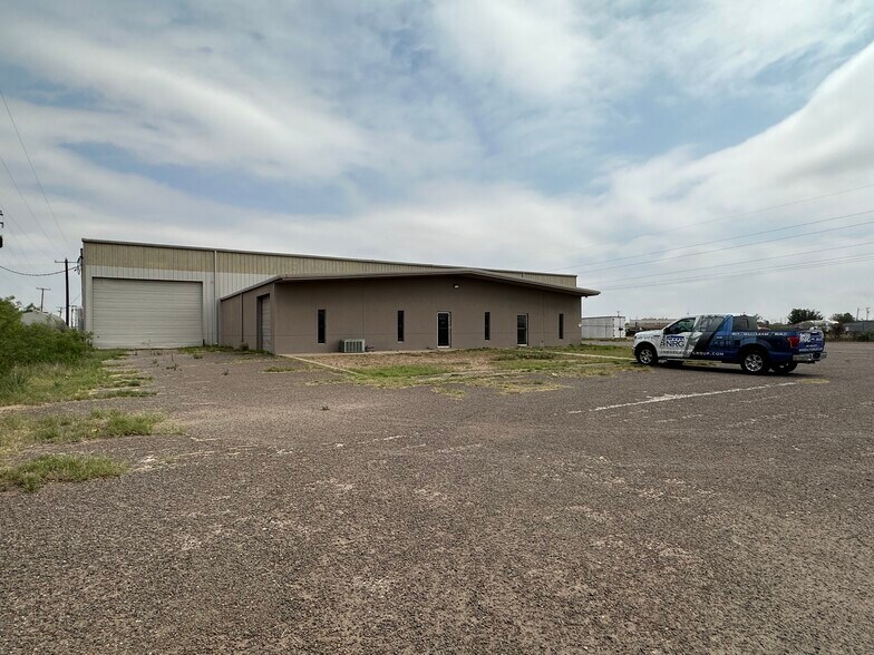 More Photos Of 3010 NW Loop 338, Odessa Warehouse For Sale