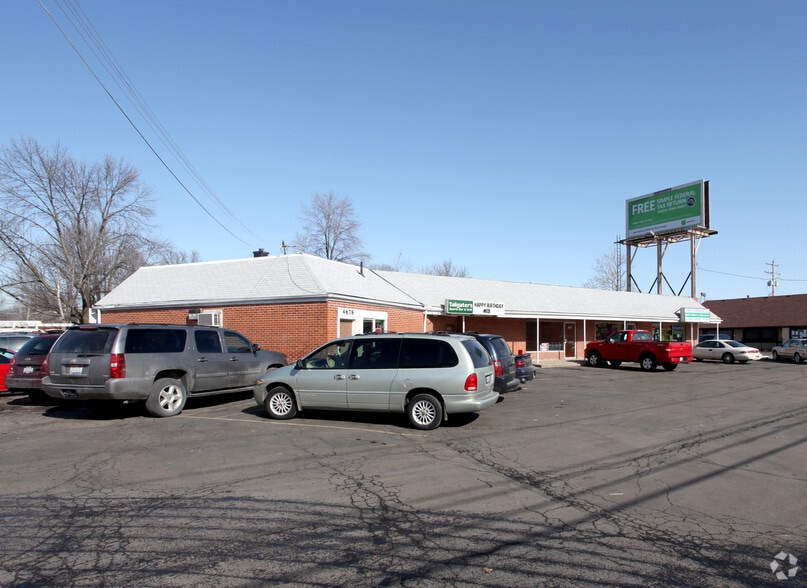 More Photos Of 4678-4688 E Main St, Whitehall General Retail For Lease