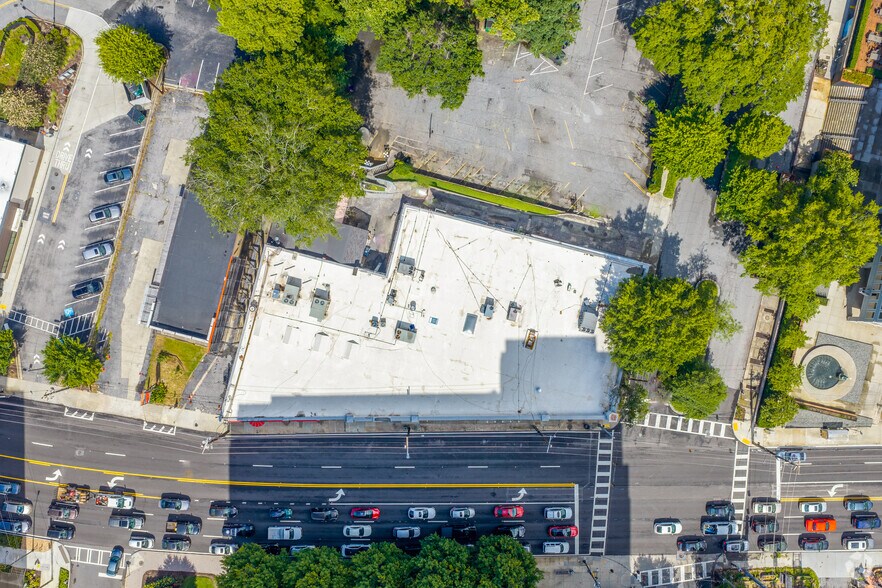 More Photos Of 1831 Peachtree Rd NW, Atlanta Storefront For Lease