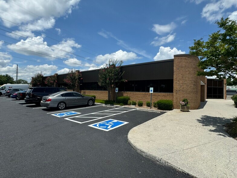 More Photos Of 9051 Executive Park Dr, Knoxville Office For Lease