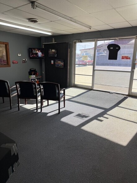 More Photos Of 1530 S 11th St, Nebraska City Auto Repair For Sale