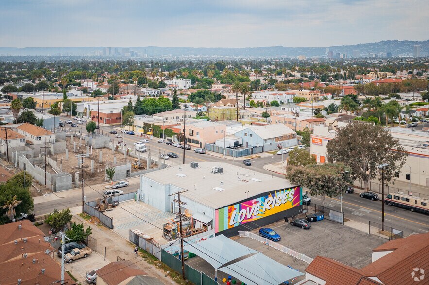 More Photos Of 3816-3822 W Jefferson Blvd, Los Angeles Warehouse For Lease