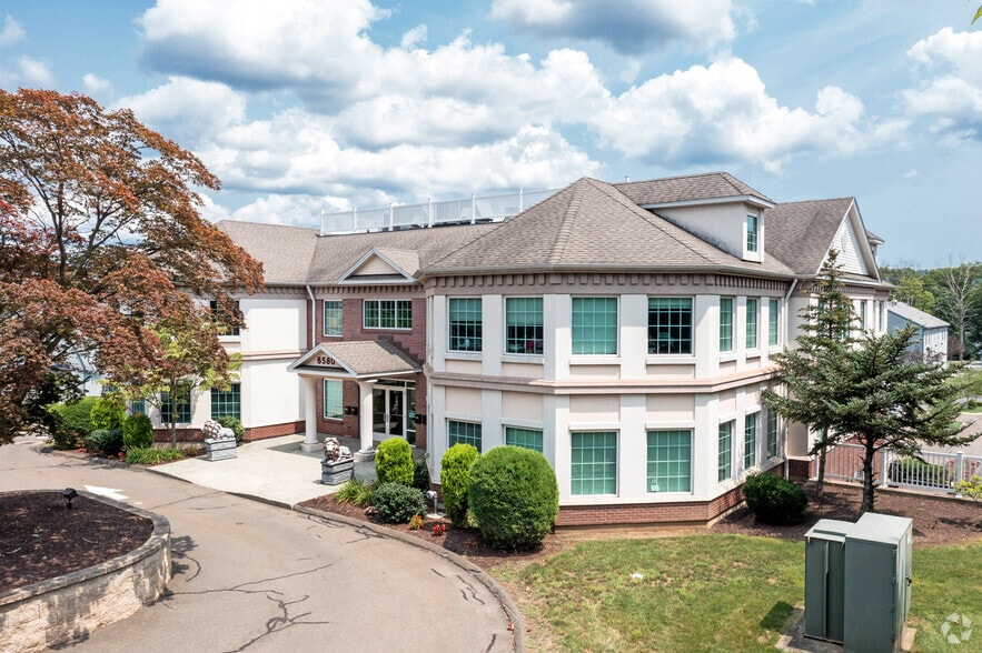 More Photos Of 6580 Main St, Stratford Office For Lease