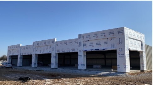 More Photos Of 1350 N Maxine Ave, Nixa Storefront For Lease