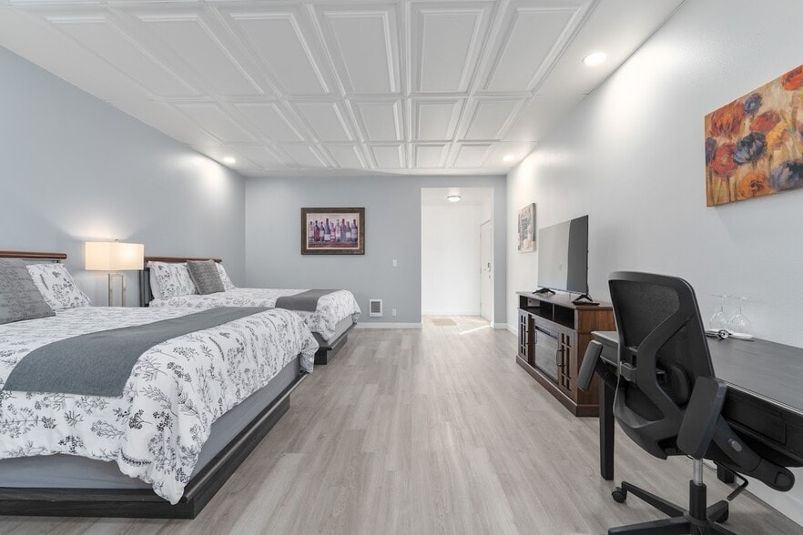 More Photos Of 200 Wapato Ct, Manson Hotel For Sale