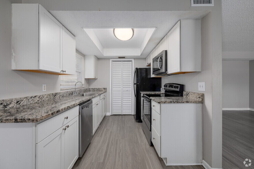 More Photos Of 600 Wildwood Way, Clearwater Apartments For Sale