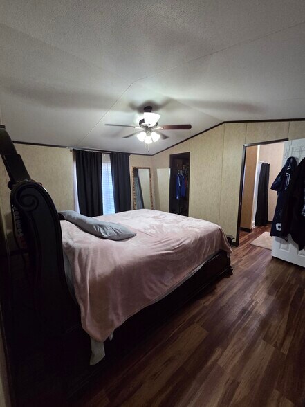 More Photos Of 23927 Alanwood Dr, San Antonio Manufactured Housing Mobile Home Park For Sale