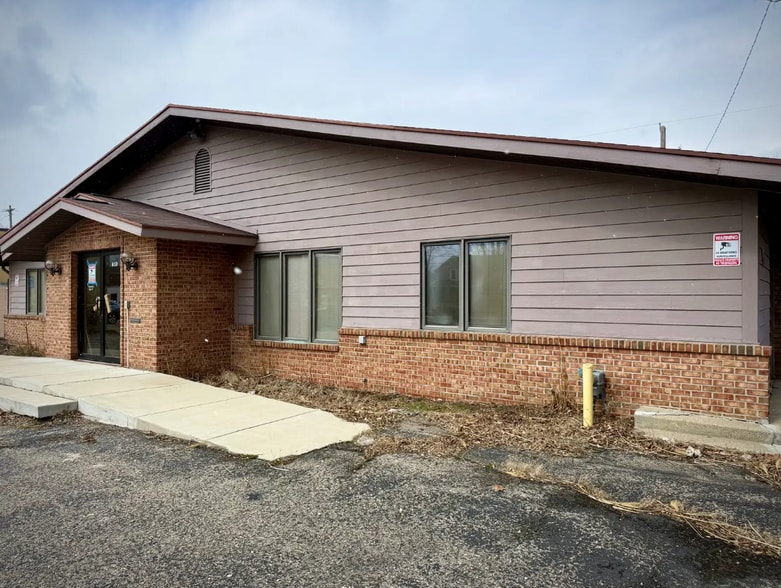More Photos Of 810 W Saginaw St, Lansing Office For Sale