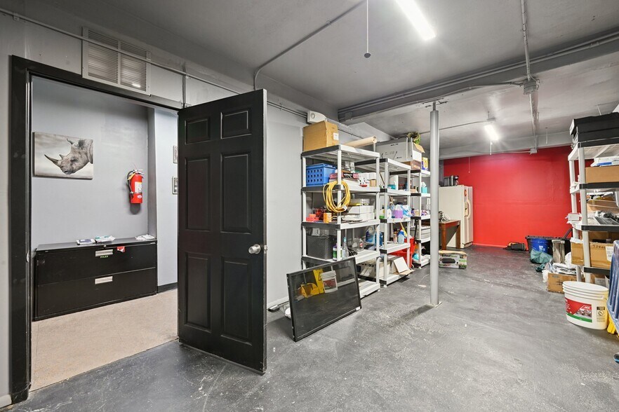 More Photos Of 3100 Blake St, Denver Storefront For Sale