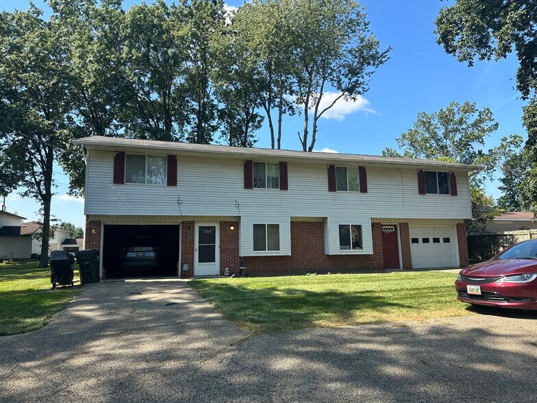 More Photos Of 3021 & 3025 17th NW st, Canton Apartments For Sale