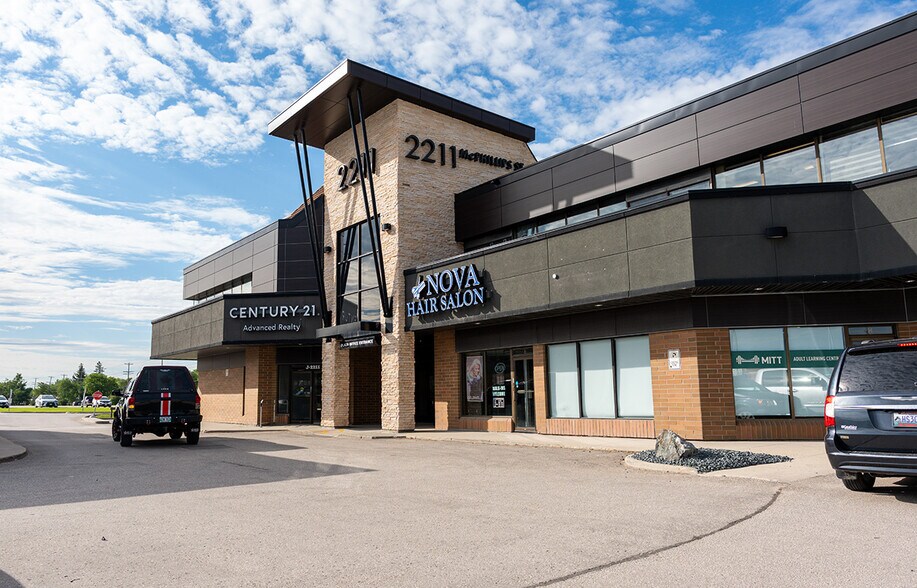 More Photos Of 2211 Mcphillips St, Winnipeg General Retail For Lease