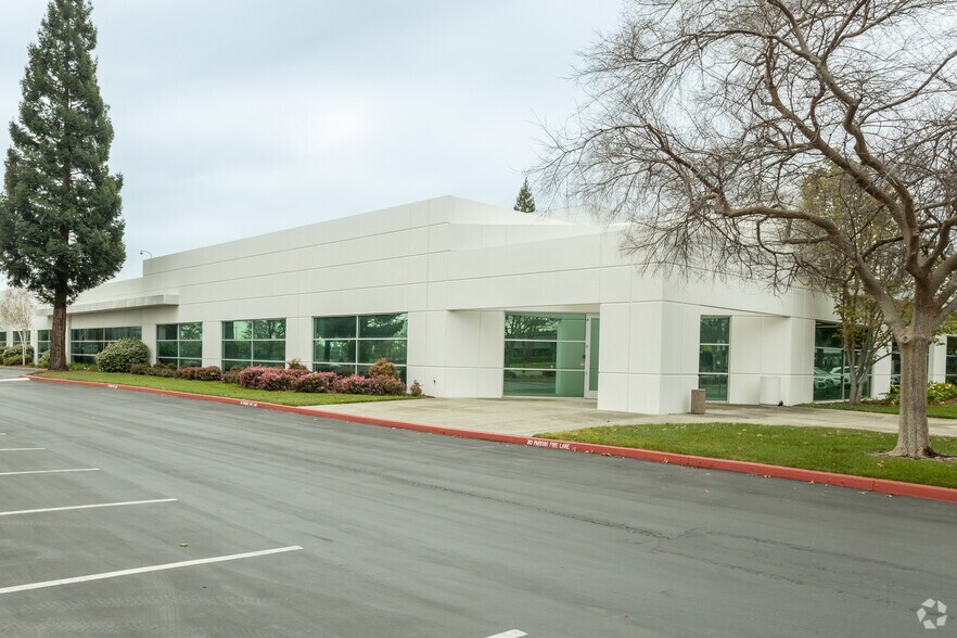 More Photos Of 3130 Kilgore Rd, Rancho Cordova Office For Lease