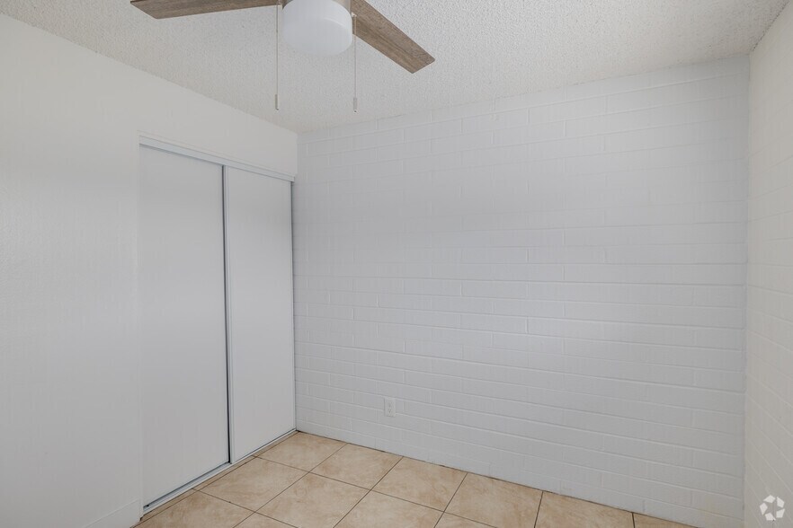 More Photos Of 510 N Horne, Mesa Apartments For Sale