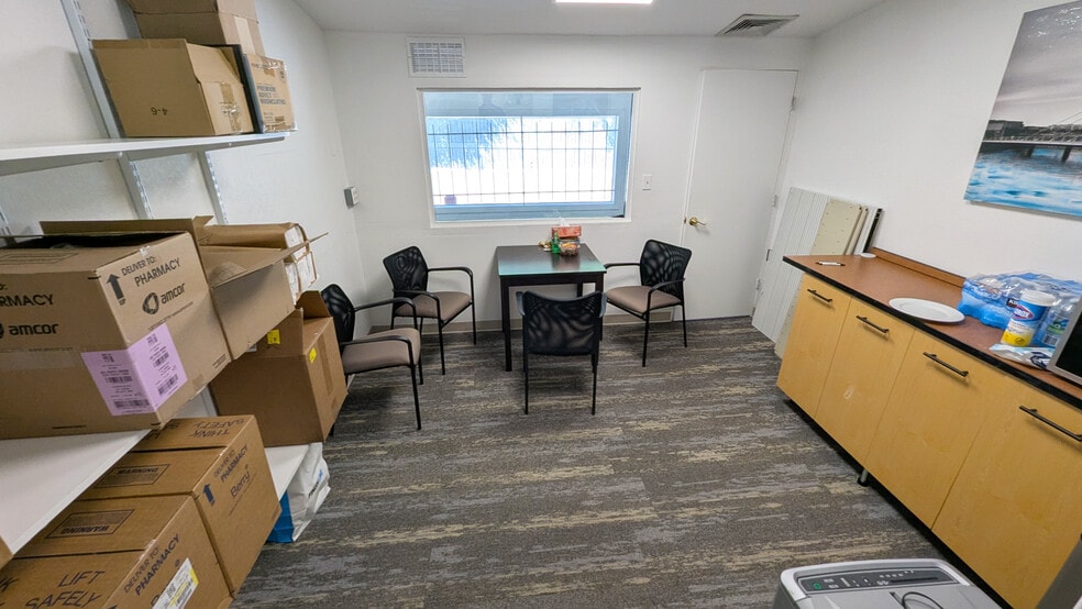 More Photos Of 2741 S Colorado Blvd, Denver Medical For Sale