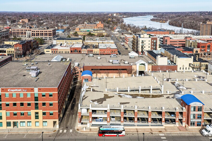 More Photos Of 600-660 W Saint Germain St, Saint Cloud Freestanding For Sale