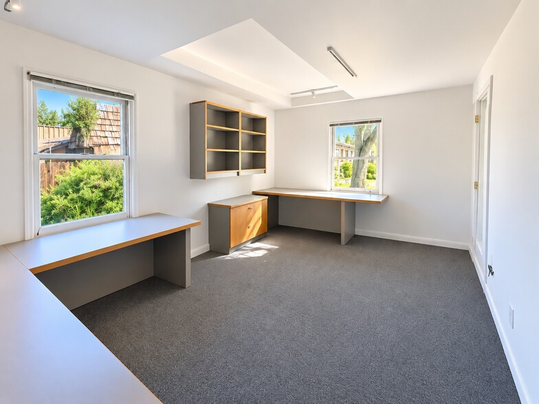 More Photos Of 409 S Main St, Hailey Storefront Retail Office For Sale